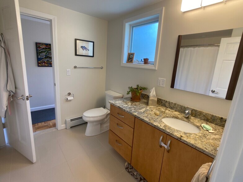 Building Photo - 27R Eliot St