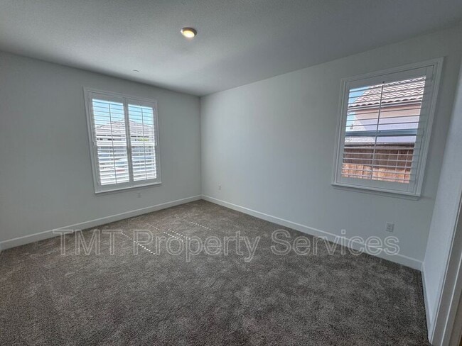 Building Photo - 5210 Peace Lily Ln
