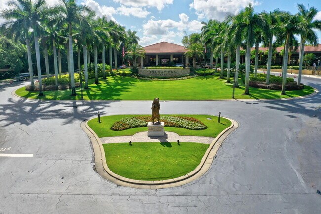 Building Photo - 807 Windermere Way