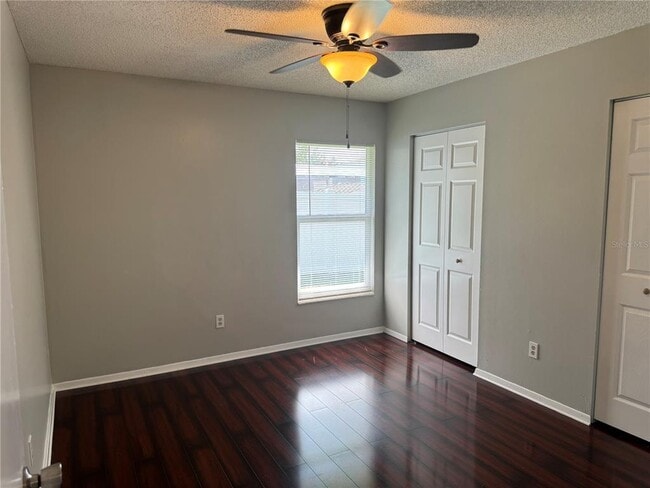 Building Photo - 5906 Birchwood Dr