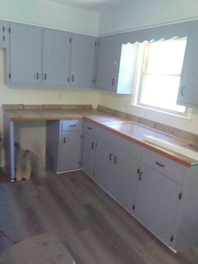 Building Photo - 66 Walkertown Rd
