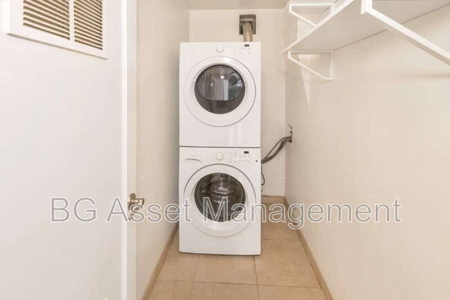 Building Photo - 2301 8th Street