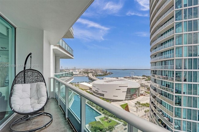 Building Photo - 900 Biscayne Blvd