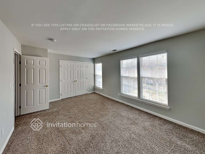 Building Photo - 9512 Blossom Hill Dr