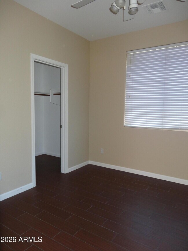 Building Photo - 1350 E Indigo Dr