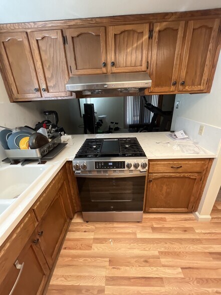 Kitchen - 398 Corrida Dr