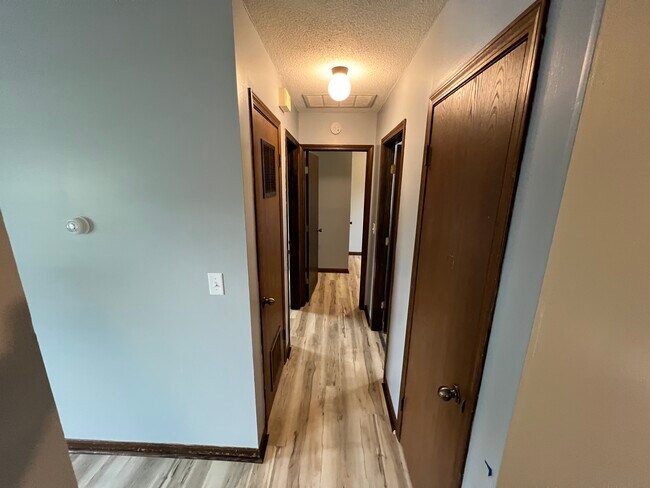 Building Photo - 1713 Carlin St