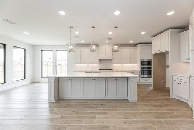 Building Photo - 10902 Overlook Pt Dr
