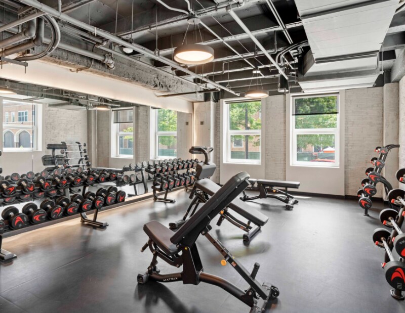 Building Photo - 1601 W Lake St