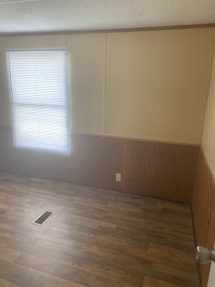 Building Photo - 223 John Way