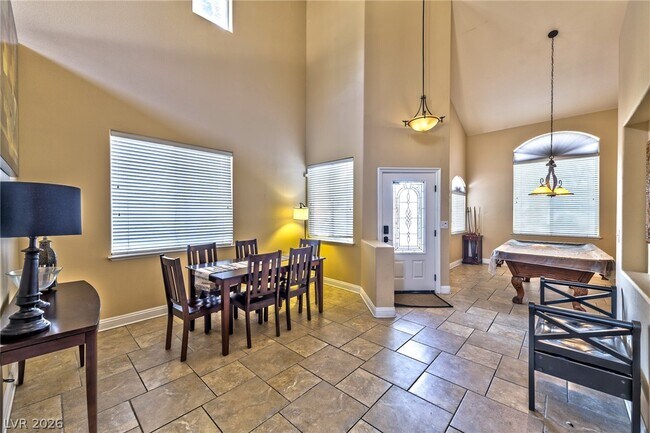 Building Photo - 8971 Rolling Rock Dr