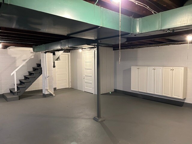 Building Photo - 103 8th St