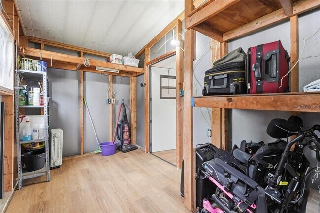 Building Photo - 1798 Fox Hill Dr