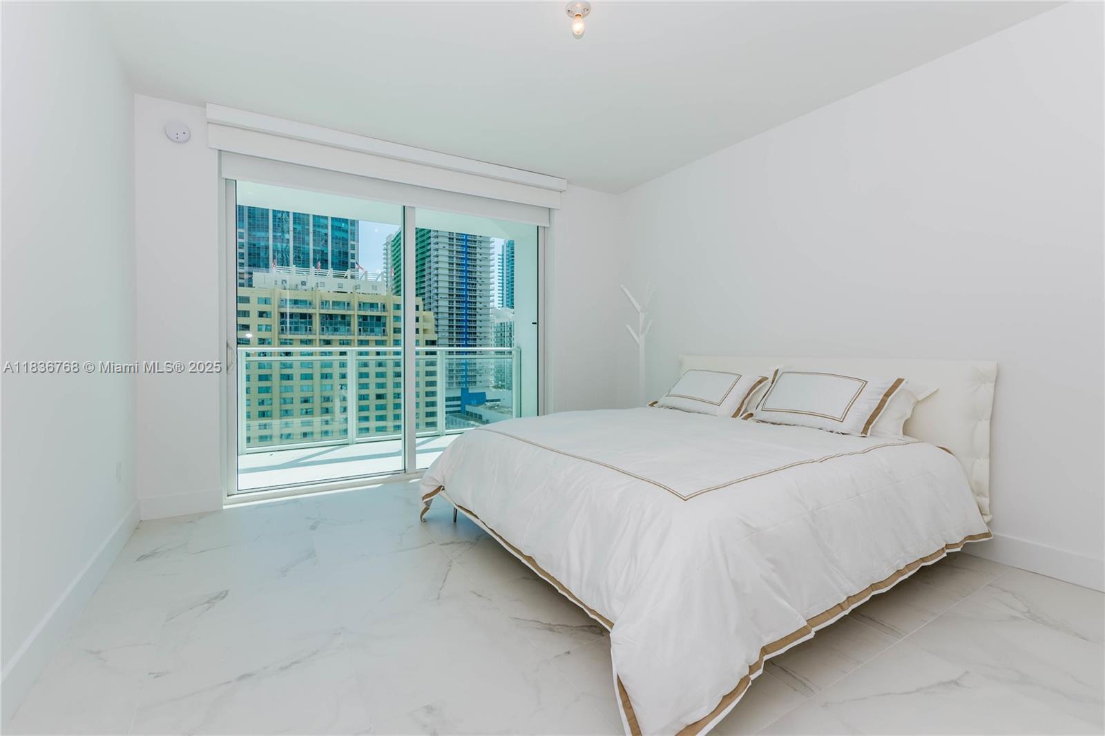 Building Photo - 1080 Brickell Ave