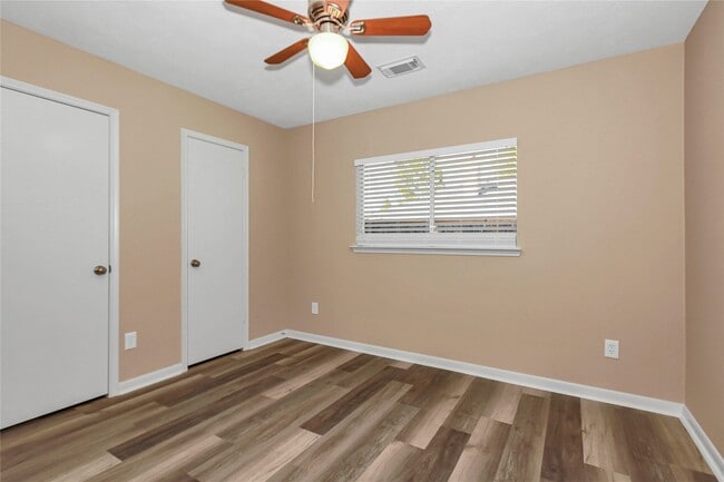 Building Photo - 8235 Alabaster Dr