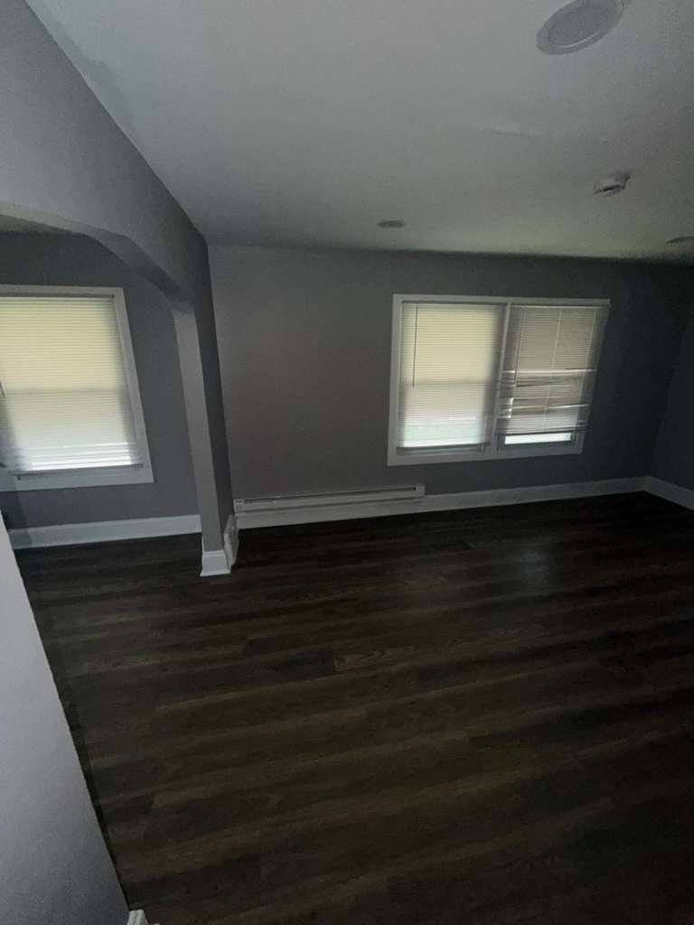 Building Photo - 1185 E 167th St