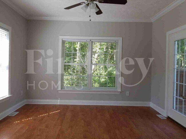 Building Photo - 1911 Chestnut Oak Ln