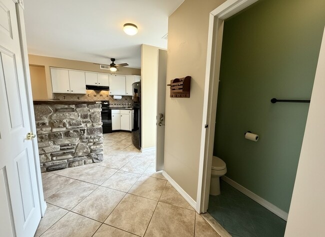 Building Photo - 1 Kings Ct