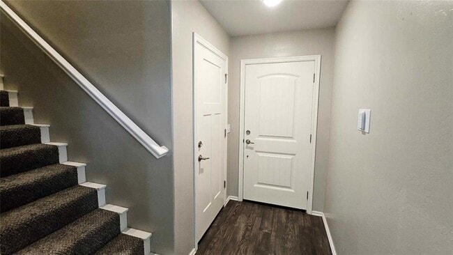 Building Photo - 8803 SW 45th St