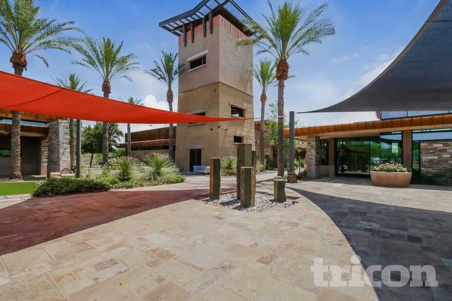 Building Photo - 12565 W Lindbergh Dr