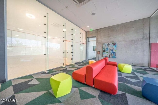 Building Photo - 7180 E Kierland Blvd