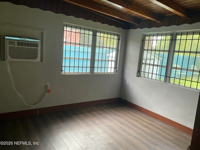 Building Photo - 1181 US-17