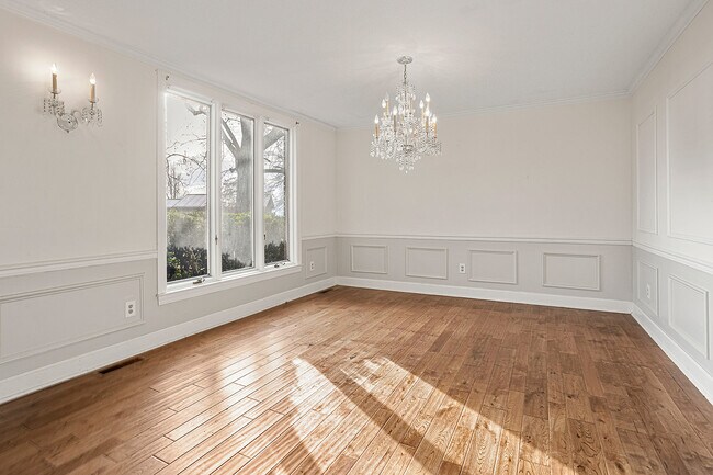 Building Photo - 274 Elkins Rd