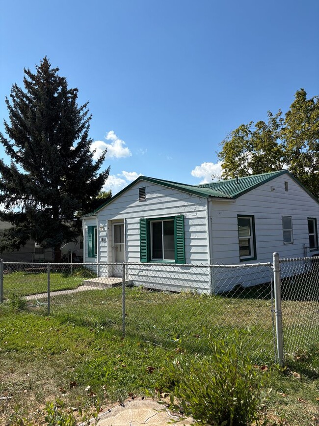 Primary Photo - 2BR Pet-Friendly Home w/ Fenced Yard