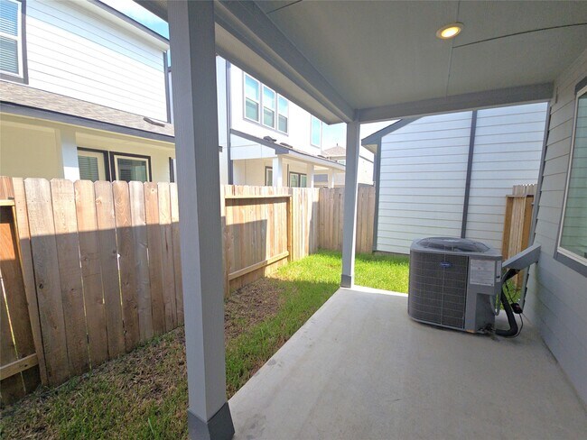 Building Photo - 4112 Good Vineyard Ln