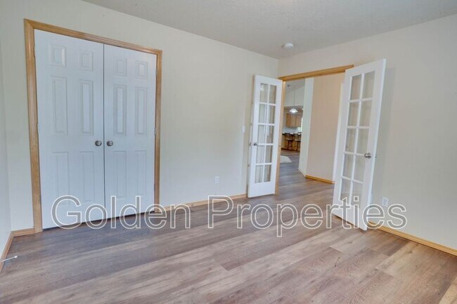 Building Photo - 3045 W Thorndale Loop