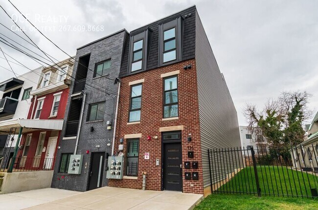 Building Photo - 720 N Preston St