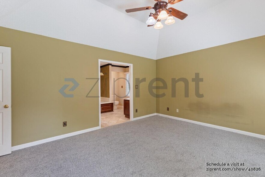 Building Photo - 137 N Shore Dr