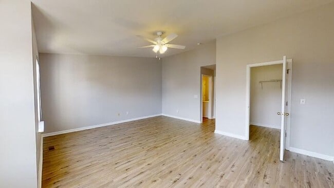 Building Photo - Townhome | Hard Surface Floors Through-Out...