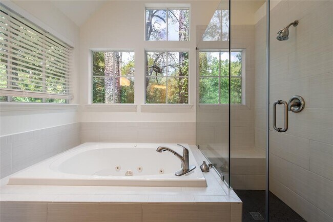 Building Photo - 98 E Greywing Ct