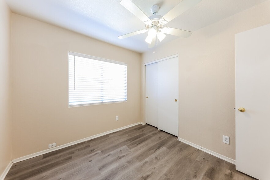 Building Photo - 3618 W Tina Ln