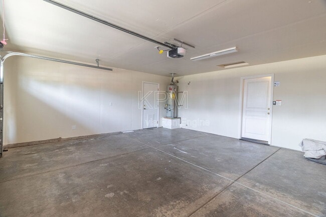 Building Photo - 2609 Magnolia Ct