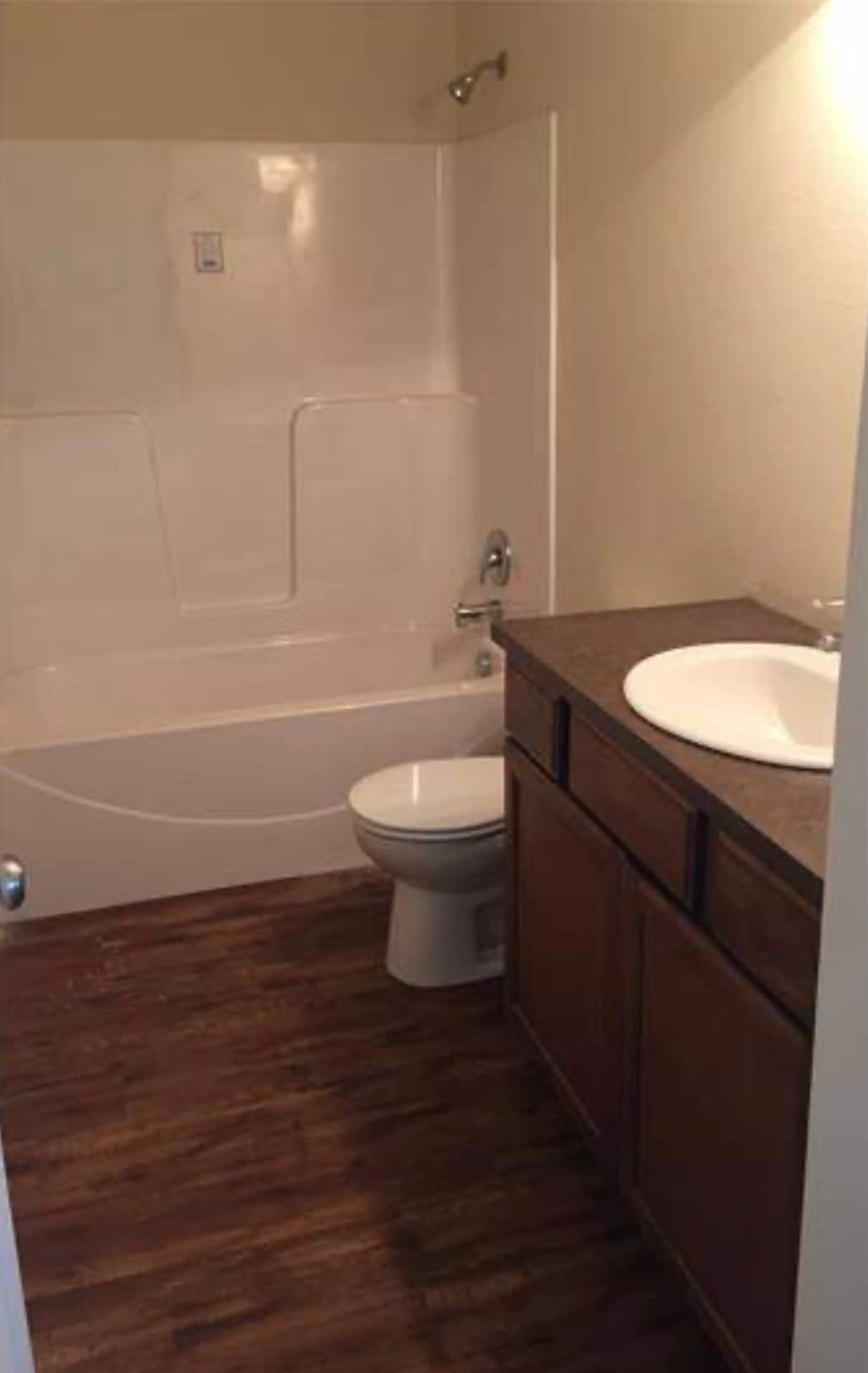 Building Photo - 1039 Alturas Dr