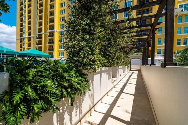 Building Photo - 345 Bayshore Blvd