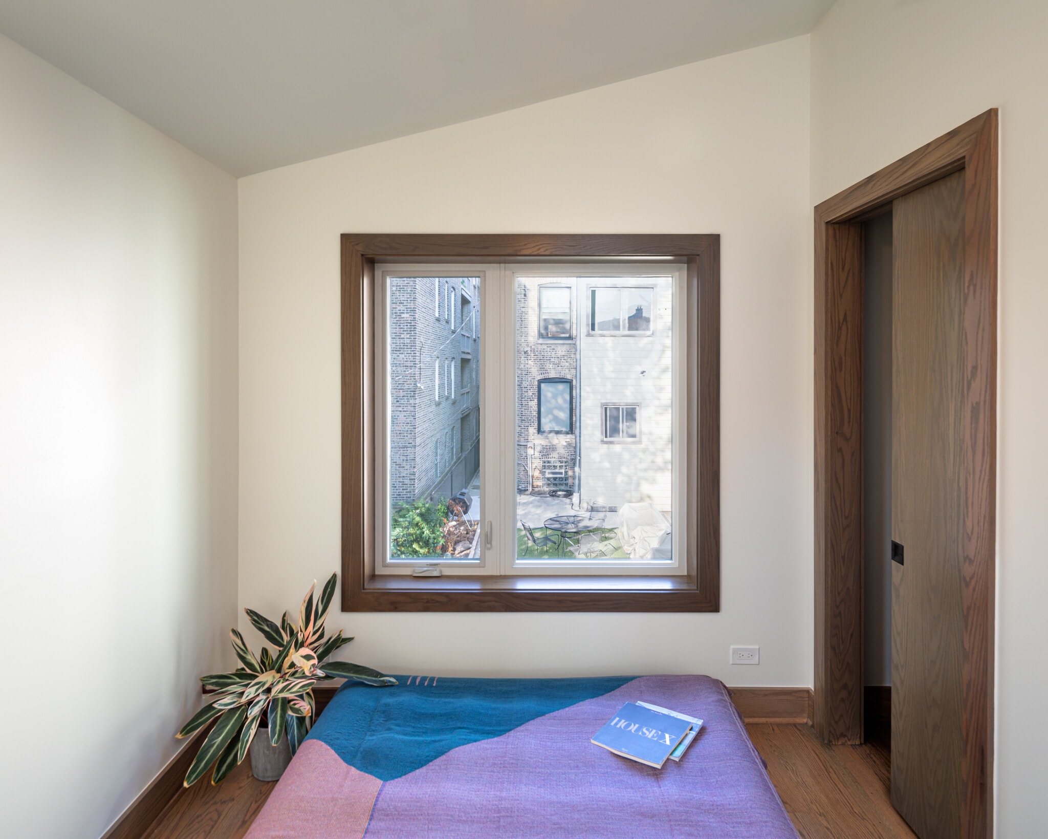 Building Photo - 4113 N Ashland Ave