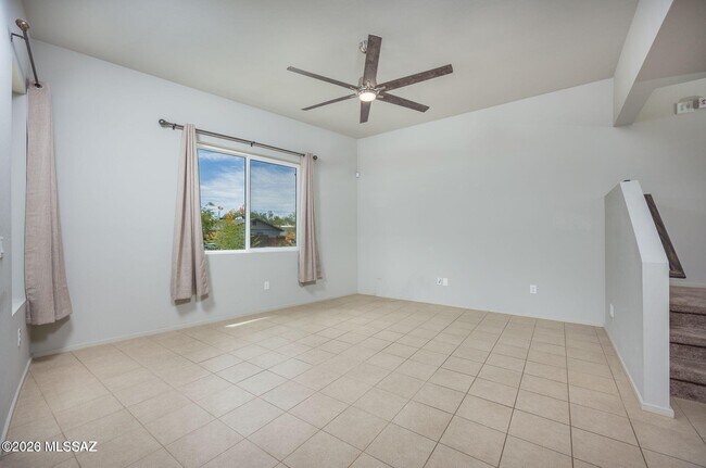 Building Photo - 848 E Park Modern Dr