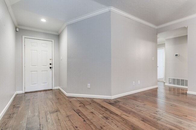 Building Photo - RENOVATED 3-BEDROOM IN PEBBLE OAK, NORTH EAST ISD