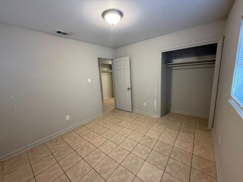 Building Photo - 3103 Prospect St