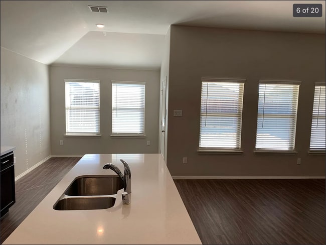 Building Photo - 469 Pollyann Trl