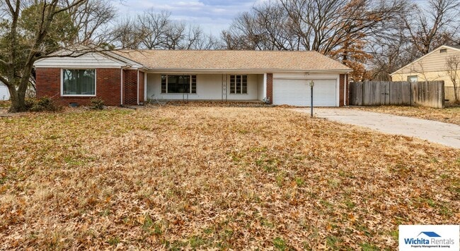 Primary Photo - Mid Century Modern Ranch in Eastbourough