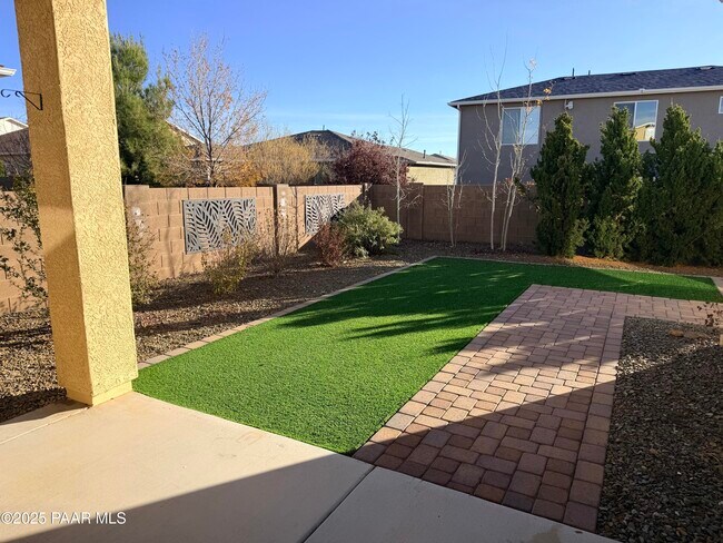 Building Photo - 12937 E Sandoval St