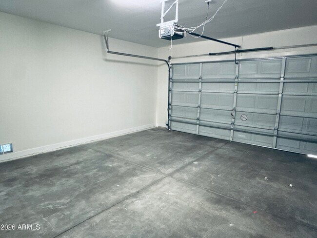 Building Photo - 2119 N Pacey Rd