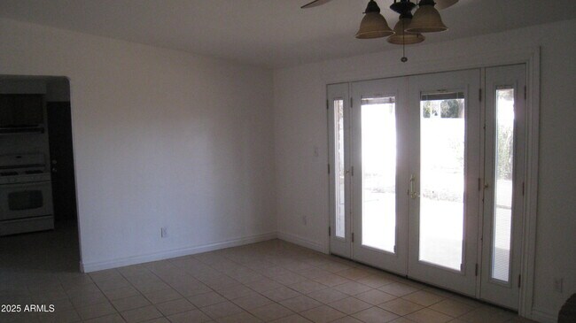 Building Photo - 1665 Cushman Dr