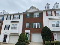 Building Photo - MOVE-IN READY!