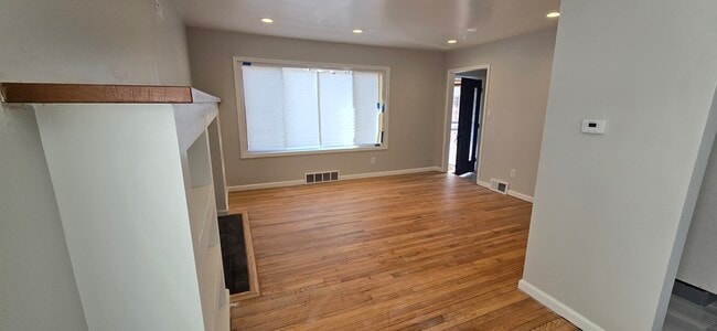 Building Photo - 15800 Whitcomb