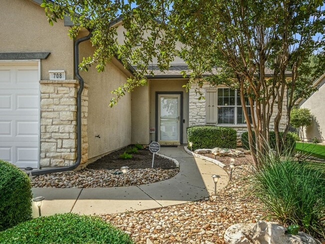 Building Photo - 708 Texas Dr